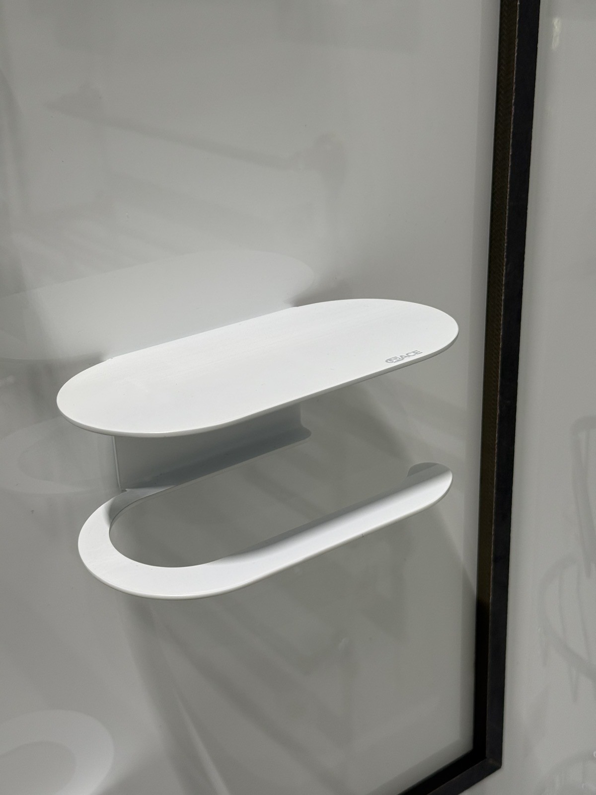 MBAJTESE PER LETER TOALETI GRACE WHITE 811186C-A31